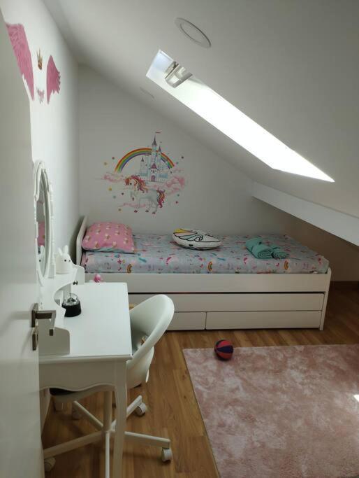 Апартаменты Katyto House Кошта-да-Капарика Экстерьер фото